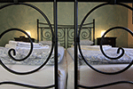 King size bed detail