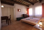 Large double bed detail