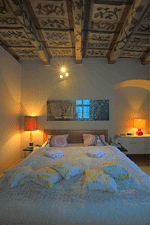 Large double bed detail